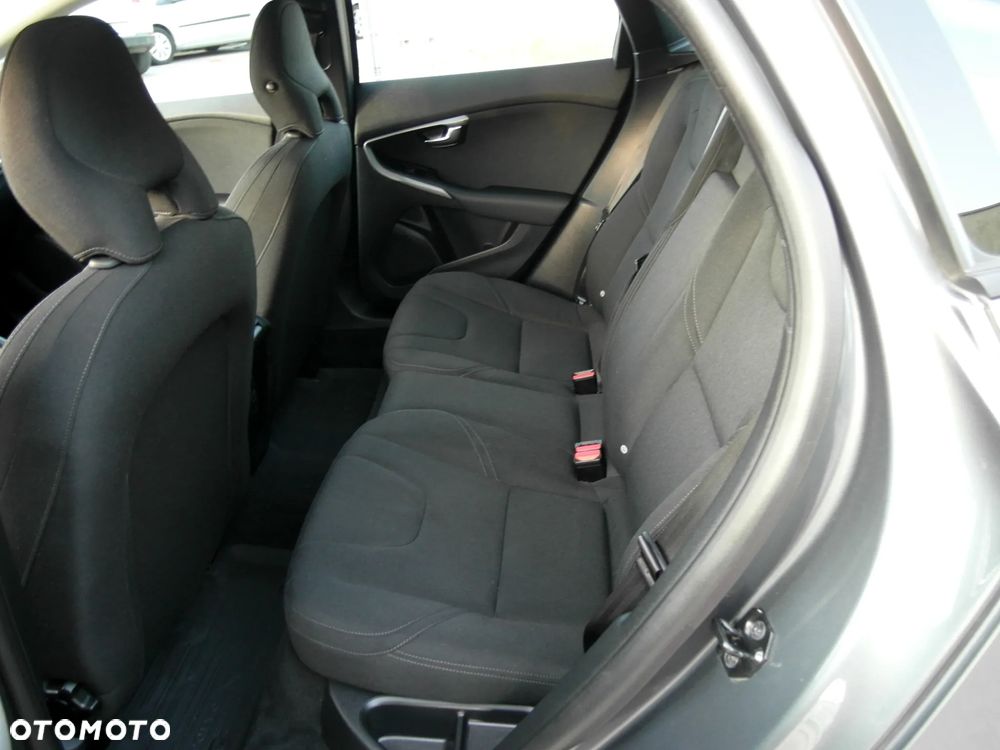 Volvo V40 D2 Kinetic - 36