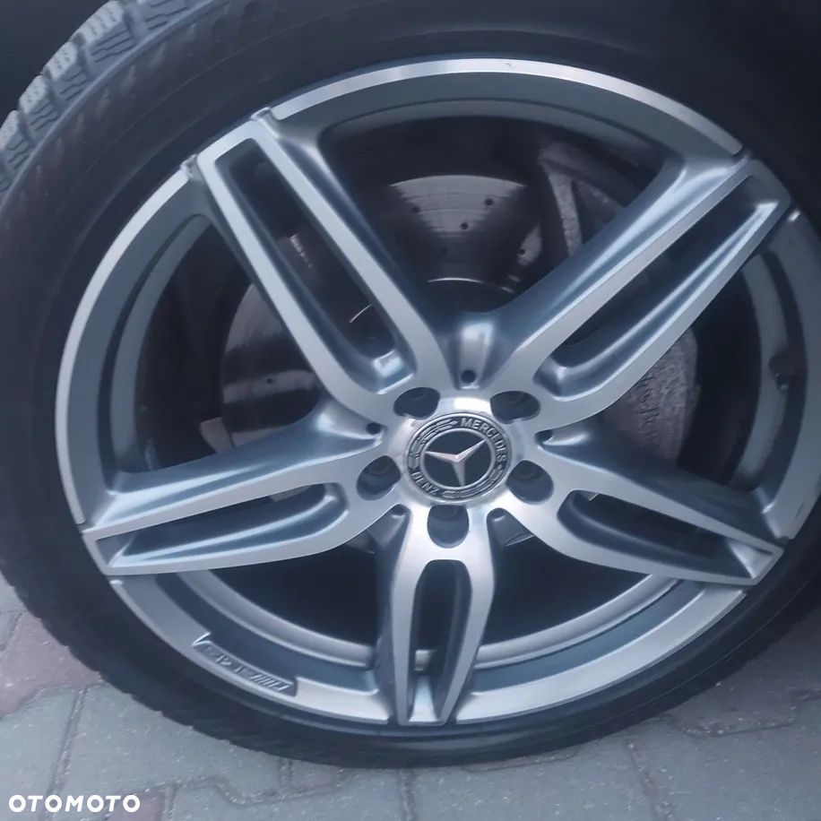 Mercedes-Benz Klasa E 220 d 4-Matic 9G-TRONIC - 10