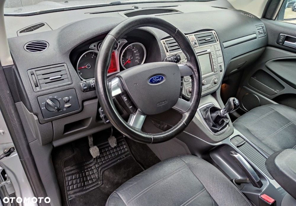 Ford Kuga 2.0 TDCi 4x4 Titanium - 31