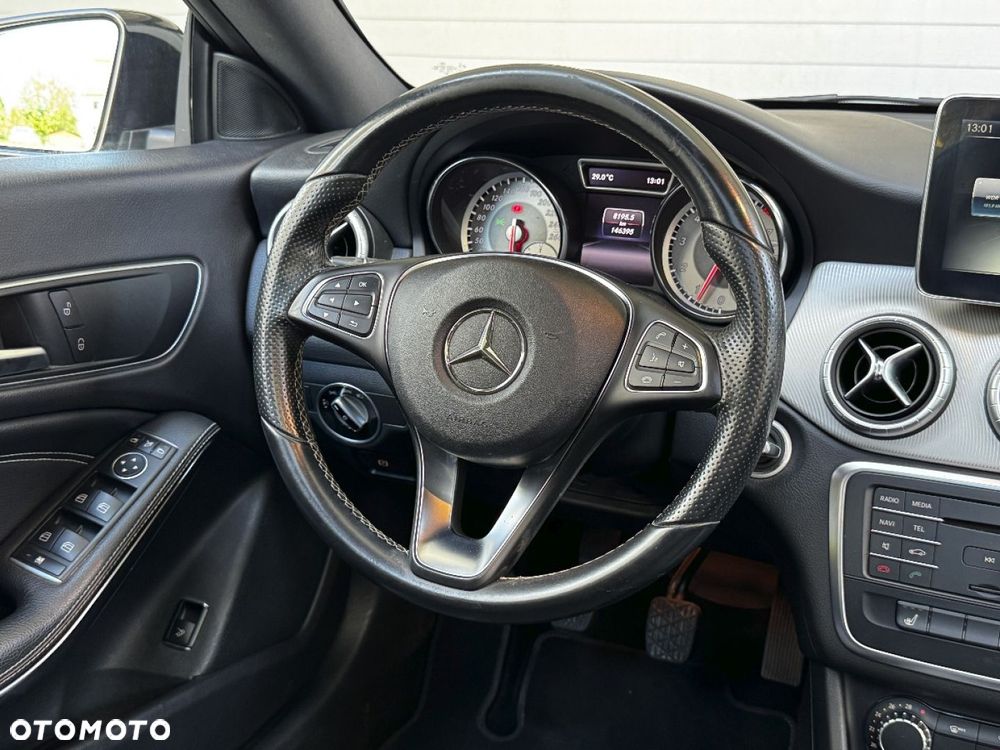 Mercedes-Benz CLA 180 Urban - 28