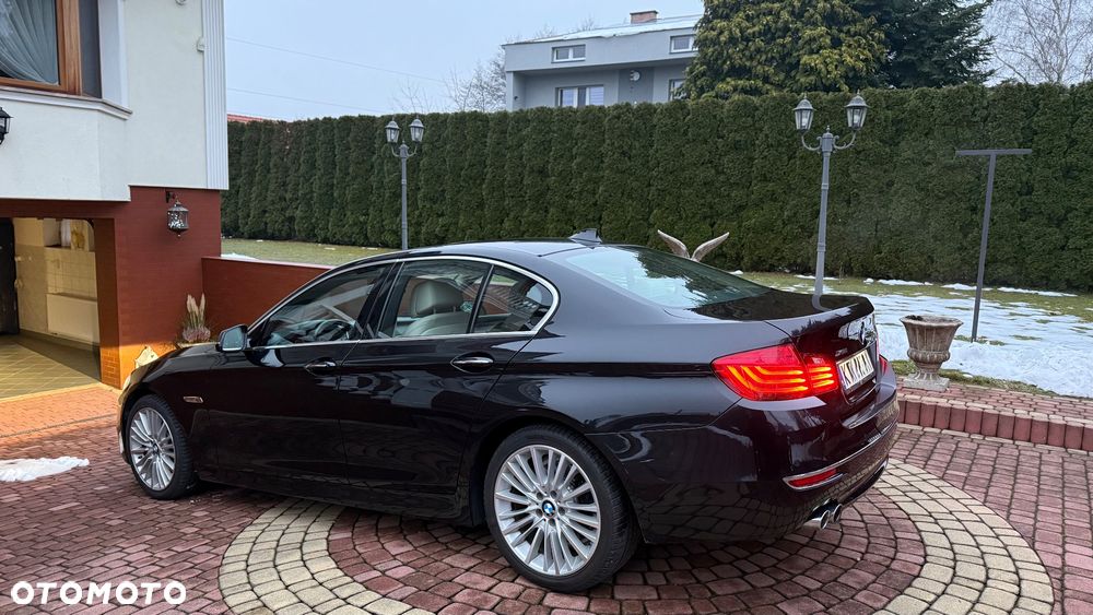 BMW Seria 5 525d xDrive Luxury Line - 3