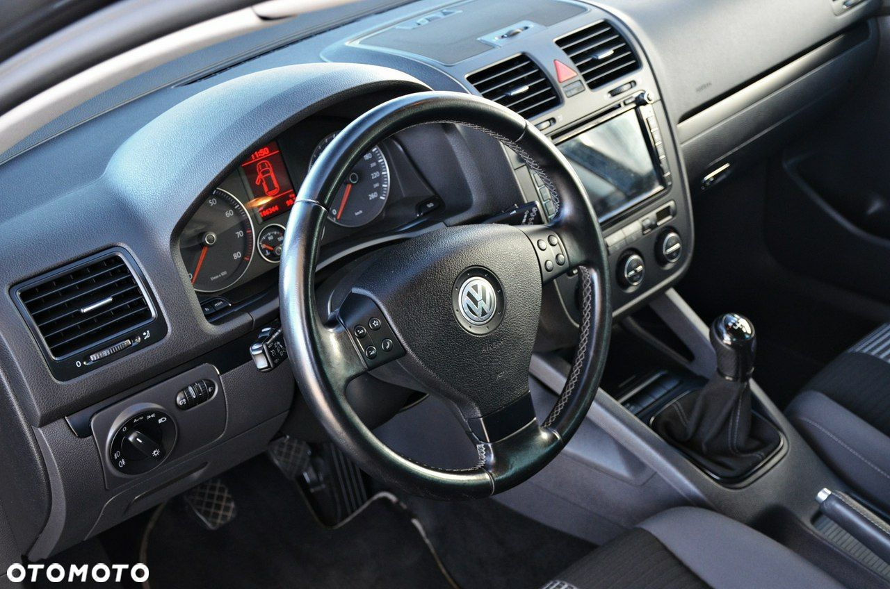 Volkswagen Golf - 15
