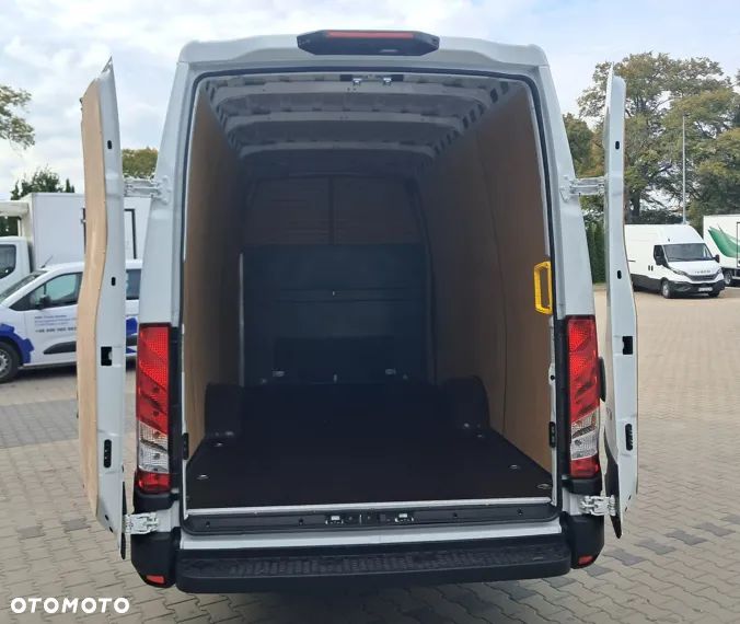Iveco Daily Brygadówka,7 osobowa - 10