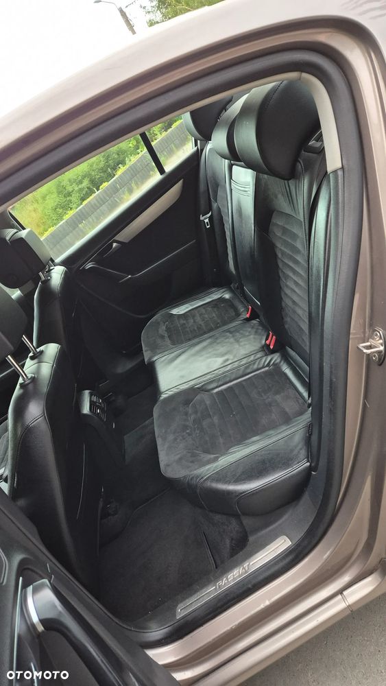 Volkswagen Passat 2.0 TDI Highline DSG - 13
