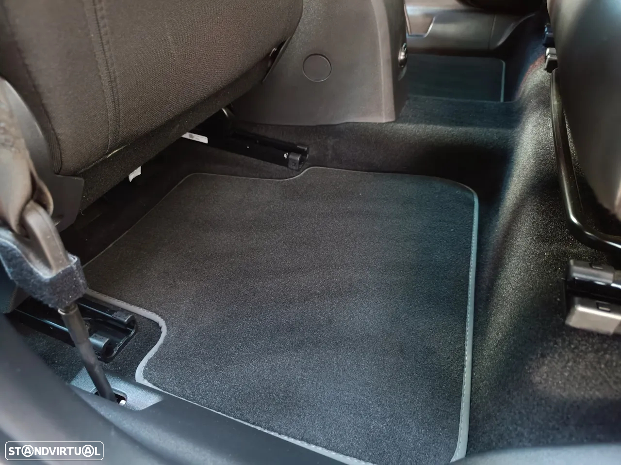 Citroën C3 Aircross 1.2 PureTech Shine EAT6 - 18