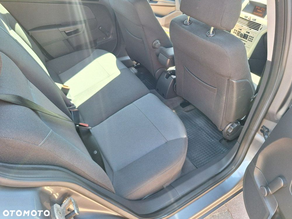 Opel Astra - 31