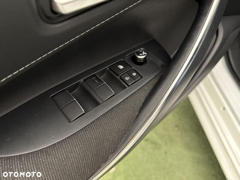 Toyota Corolla 1.8 Hybrid Comfort - 12