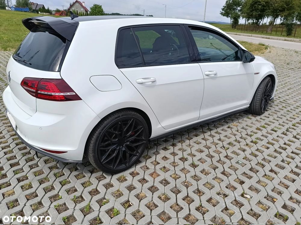 Volkswagen Golf GTI Performance BlueMotion Technology DSG - 6