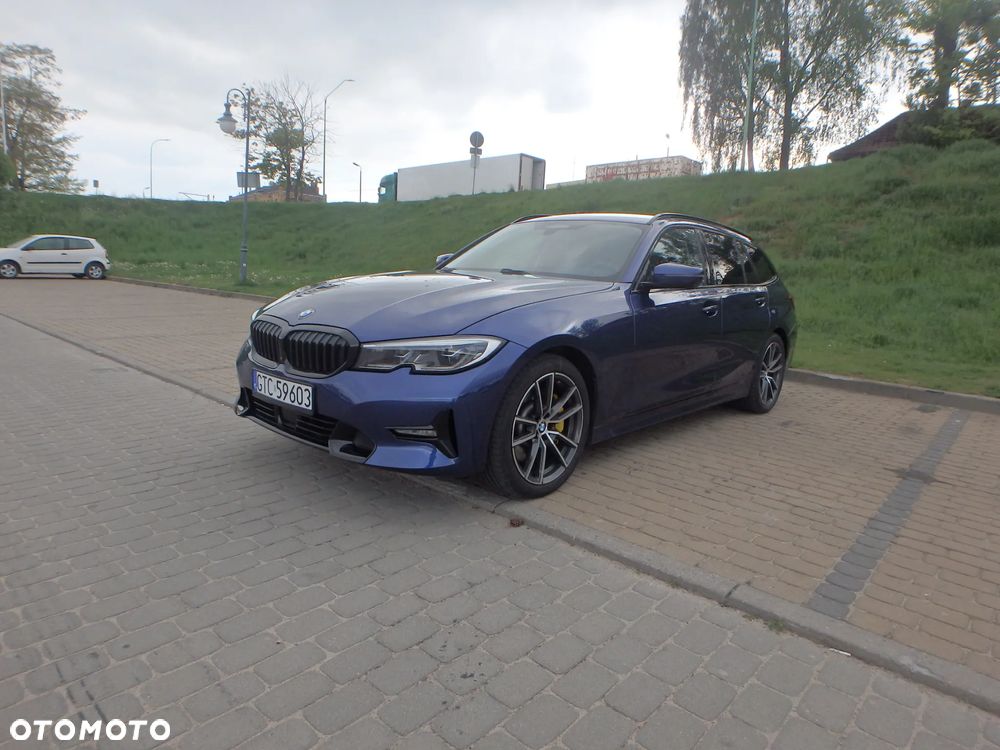 BMW Seria 3 330d xDrive M Sport - 1
