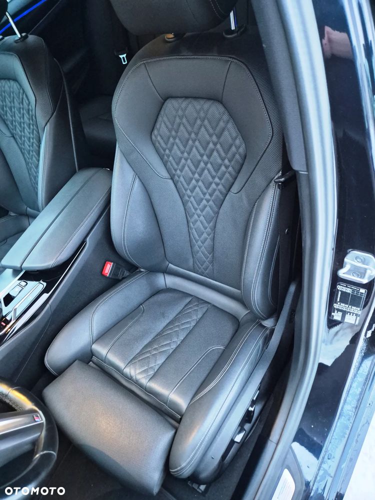 BMW Seria 5 520d M Sport - 9