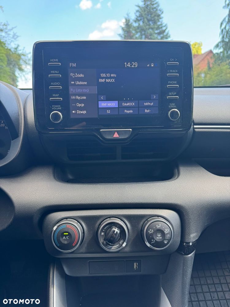 Toyota Yaris 1.5 Comfort - 11