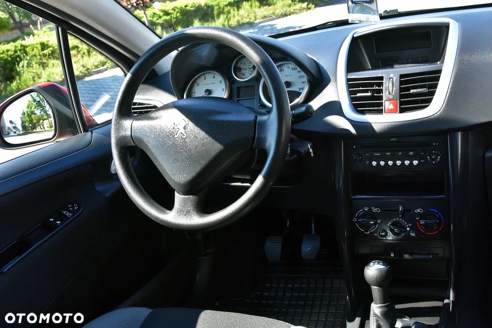 Peugeot 207 1.4 Millesim 200 - 22
