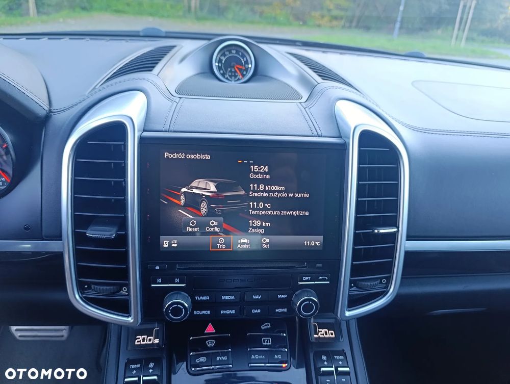 Porsche Cayenne S Diesel Platinum Edition - 22