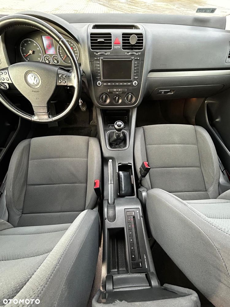 Volkswagen Golf - 17