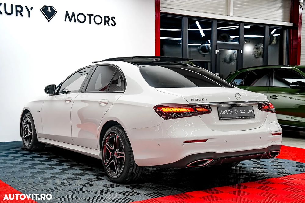 Mercedes-Benz E 300 9G-TRONIC AMG Line - 7