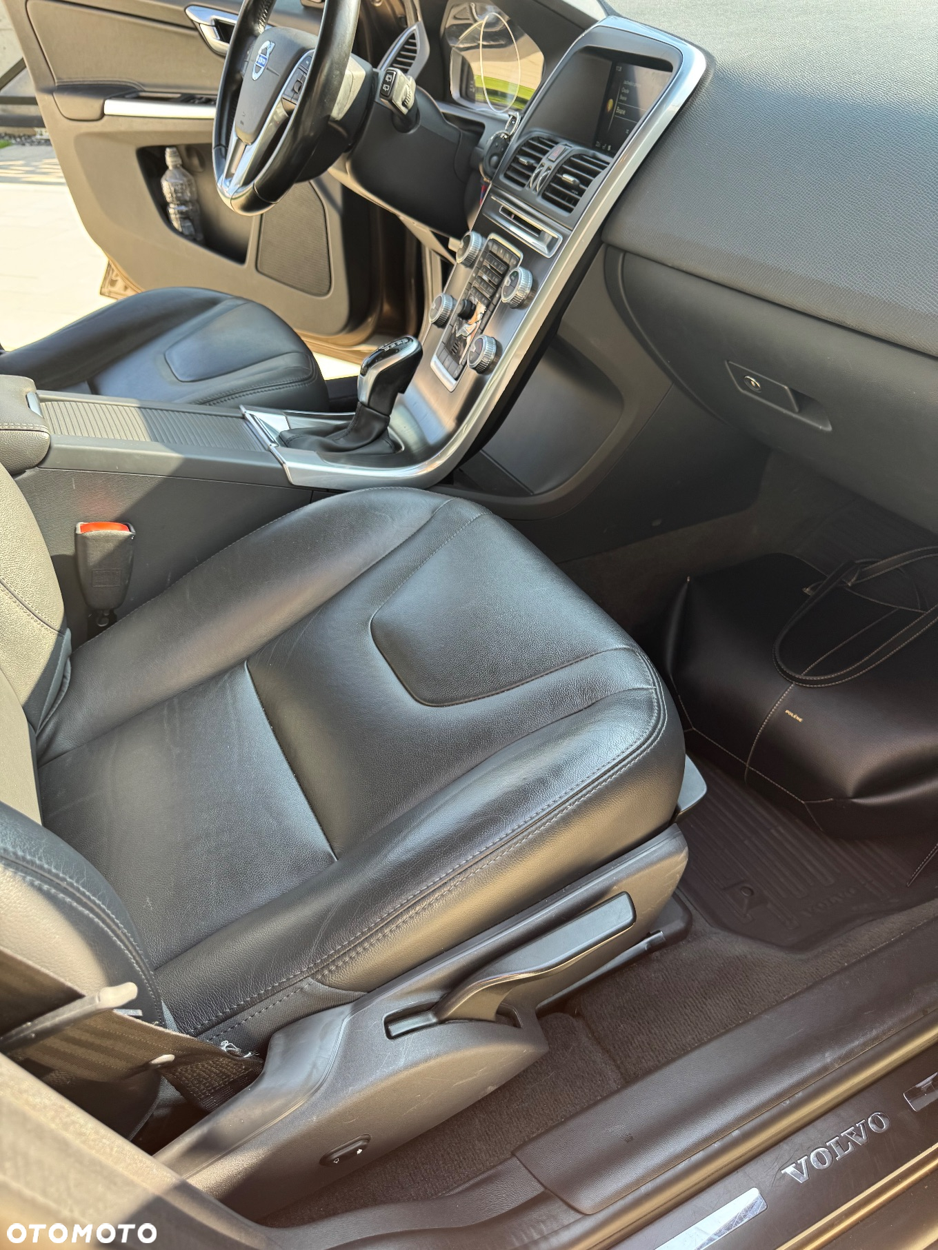 Volvo XC 60 D5 AWD Momentum - 12