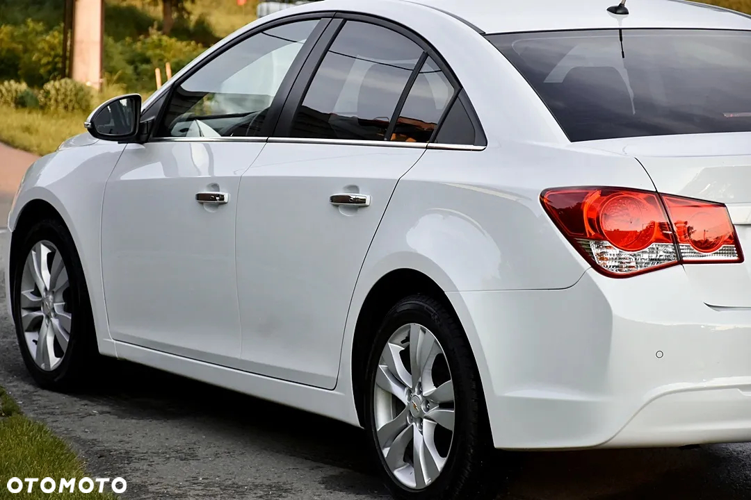 Chevrolet Cruze 1.4 T LT - 12