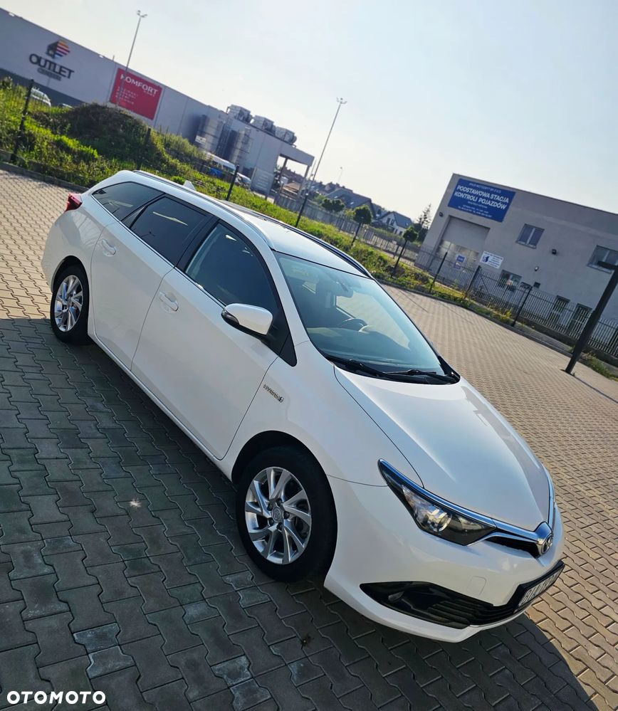 Toyota Auris Hybrid 135 Dynamic - 7