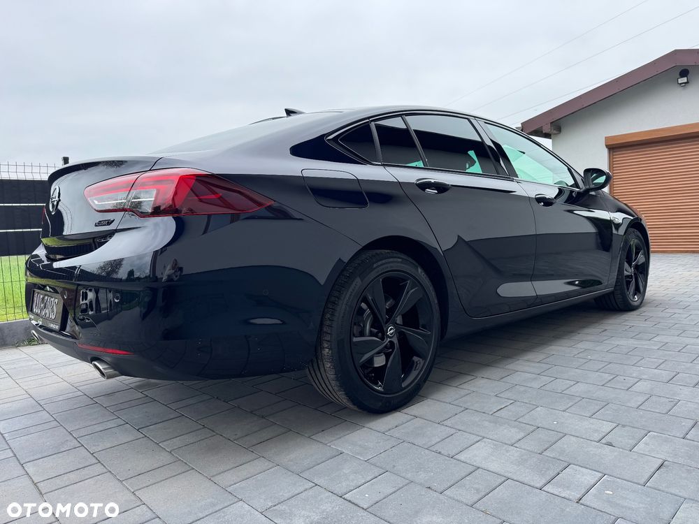 Opel Insignia 2.0 BiTurbo 4x4 Exclusive - 8