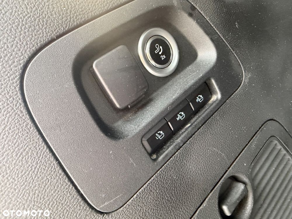 Ford S-Max 2.0 EcoBlue ST-Line - 31