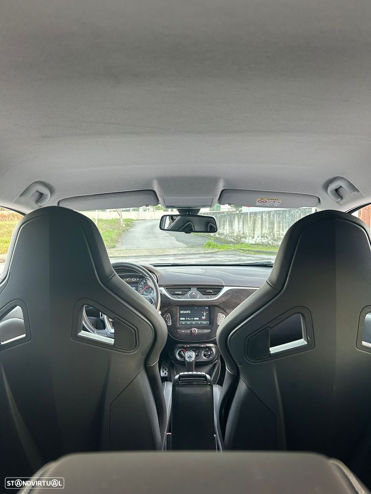Opel Corsa 1.4 Turbo S&S GSi - 9