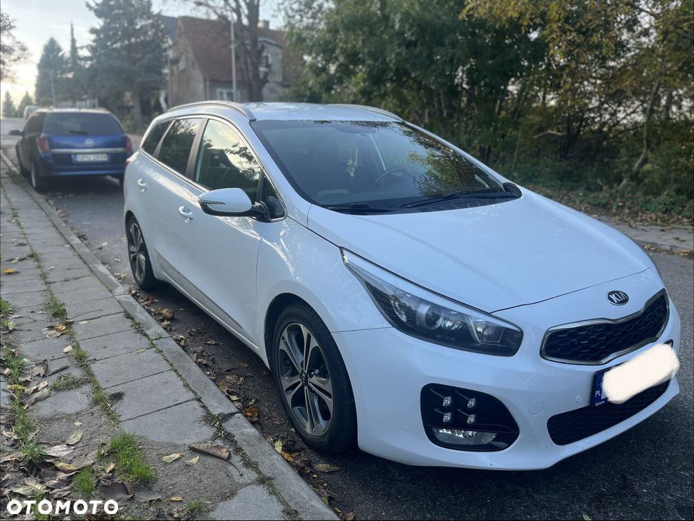 Kia Ceed - 4