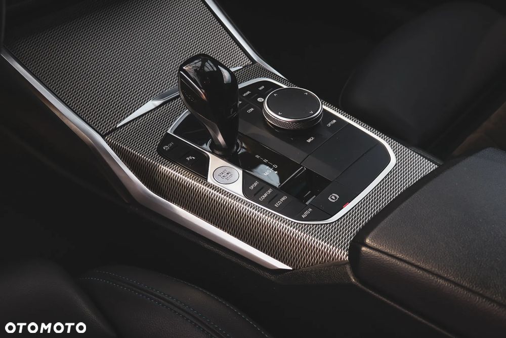 BMW Seria 3 320d M Sport Shadow sport - 34