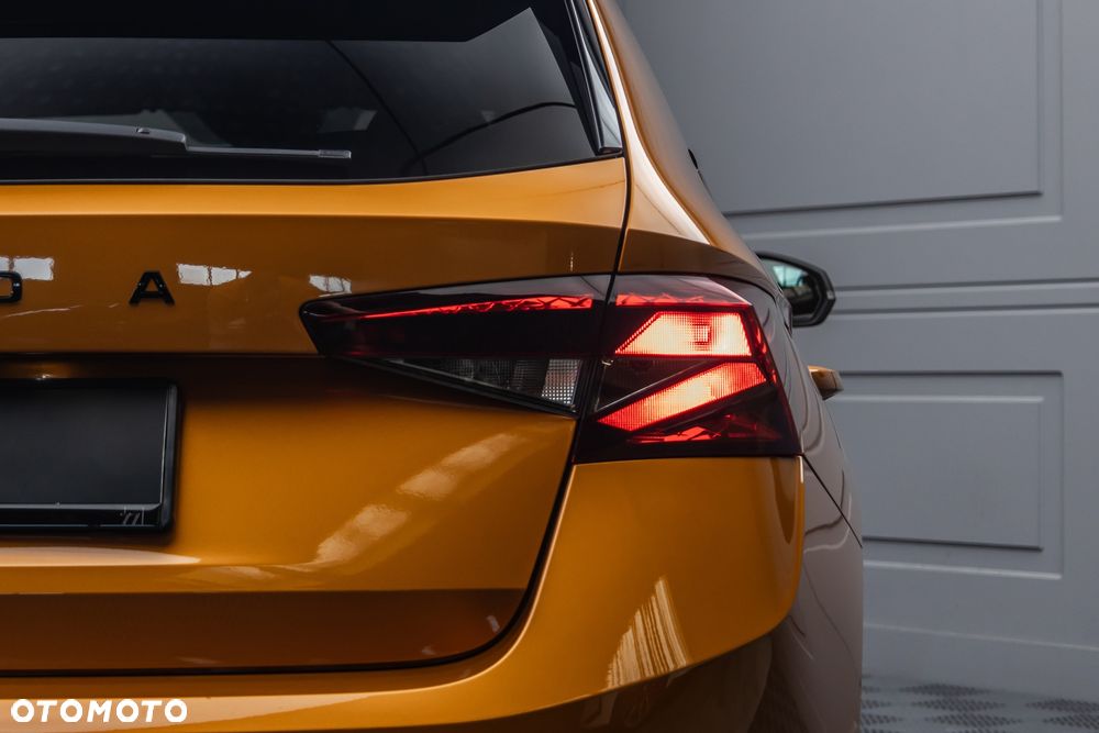 Skoda Fabia 1.0 TSI Monte Carlo DSG - 11