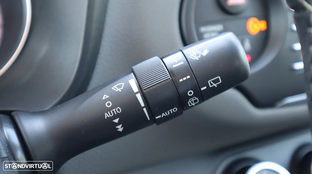 Toyota Yaris 1.4 D-4D Comfort - 33