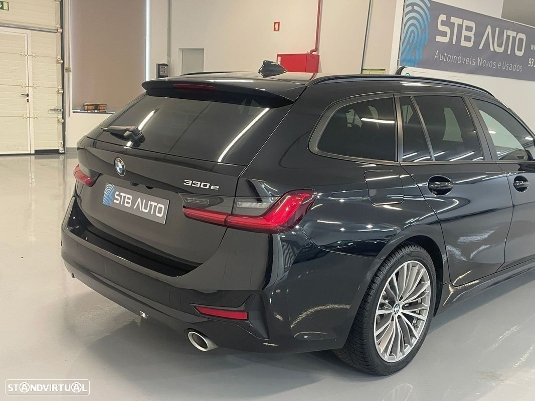 BMW 330 e Touring Pack M Auto - 14
