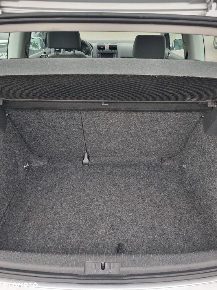 Volkswagen Golf - 20