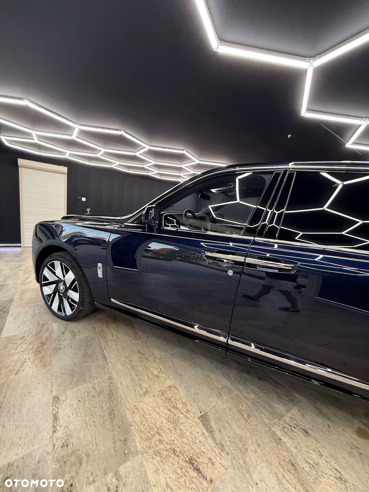 Rolls-Royce Cullinan - 19