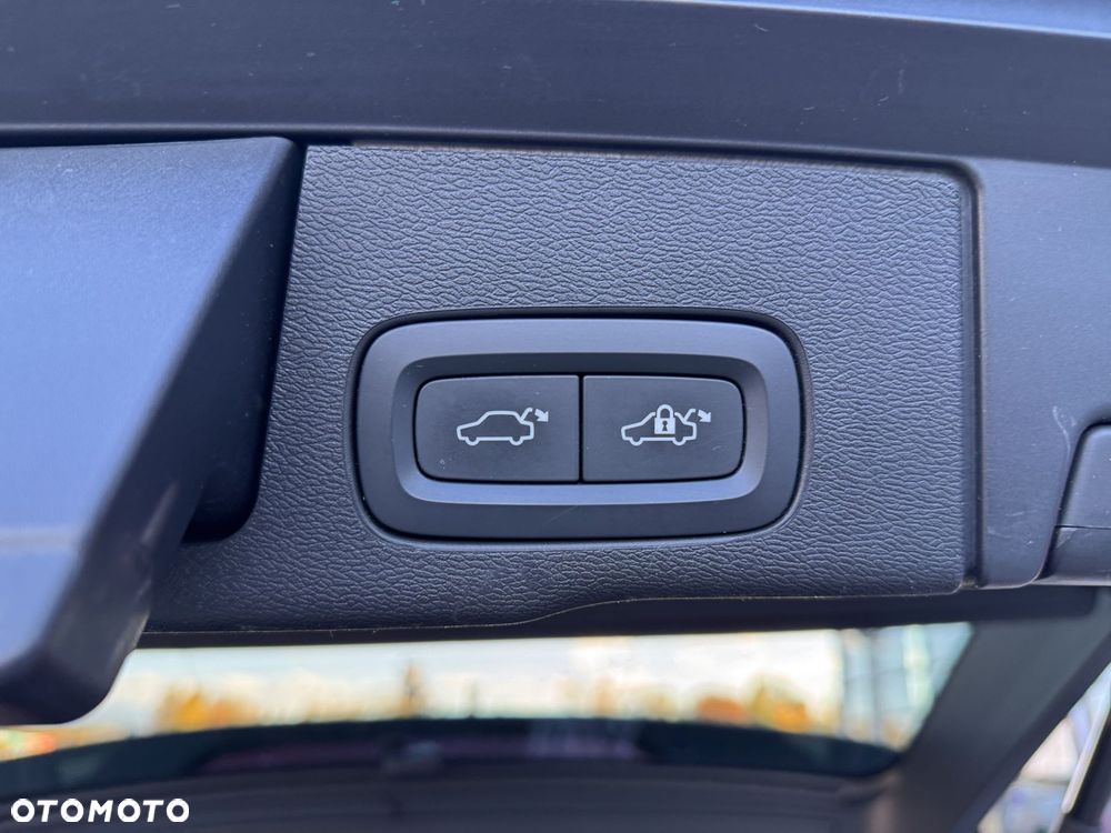 Volvo XC 60 D5 AWD Geartronic Inscription - 27