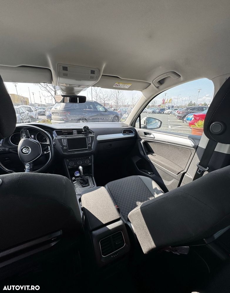 Volkswagen Tiguan 2.0 TDI 4Mot DSG Comfortline - 6