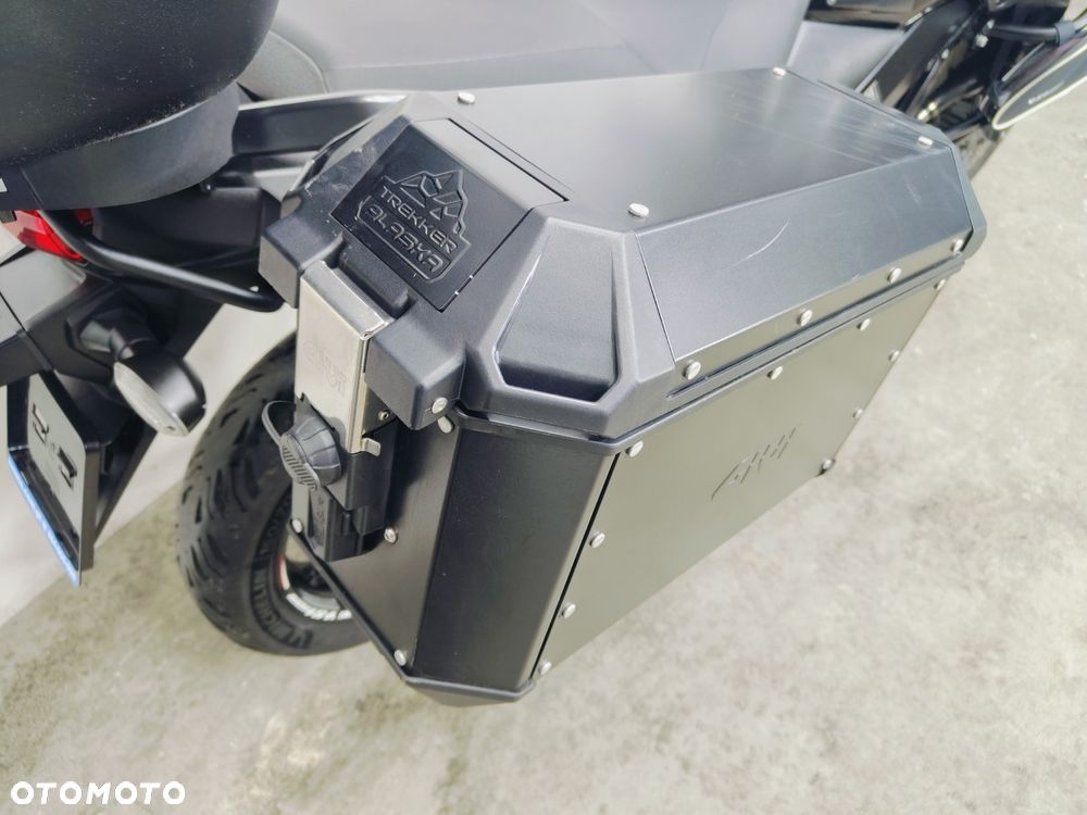 Suzuki DL - 12