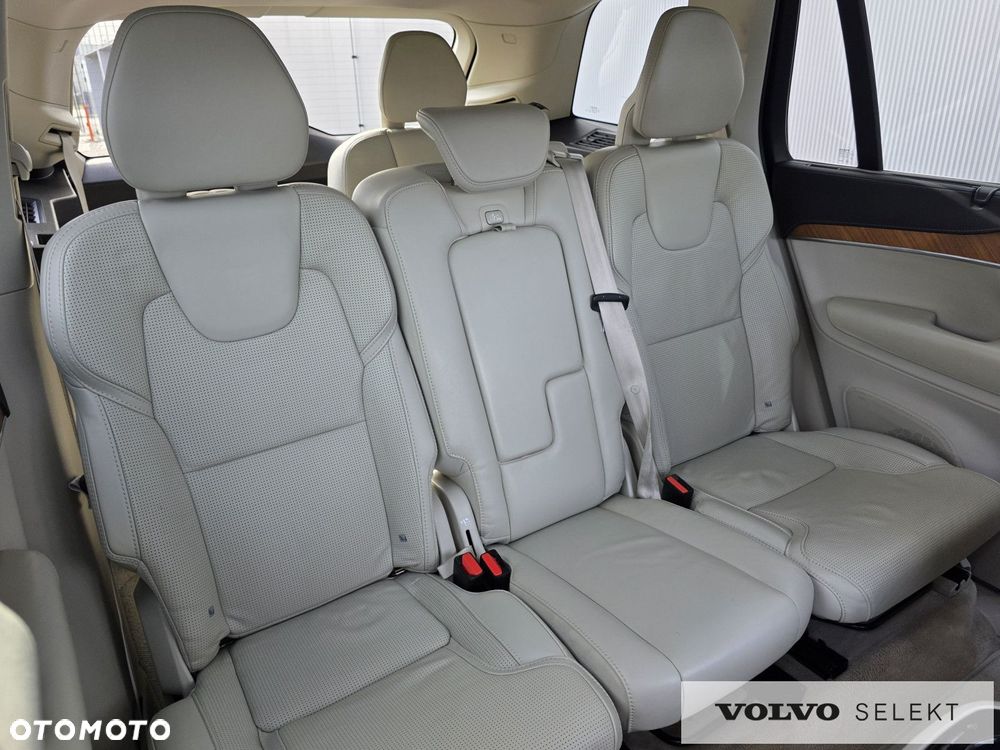 Volvo XC 90 - 17