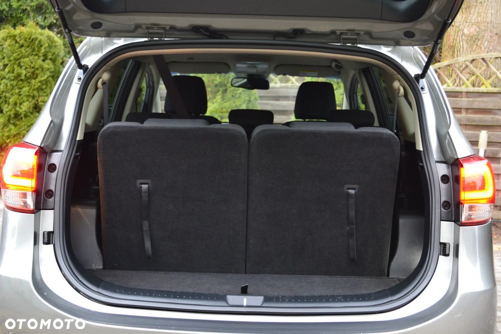 Kia Carens 1.7 CRDi Business Line 7os 7DCT - 21