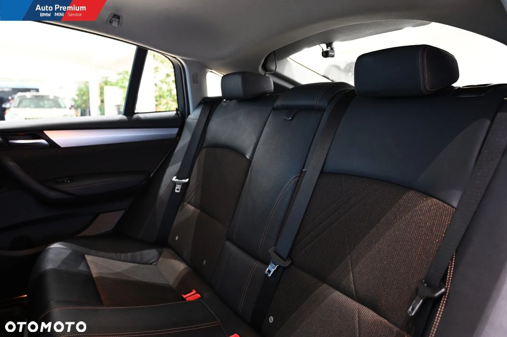 BMW X4 xDrive20i - 16