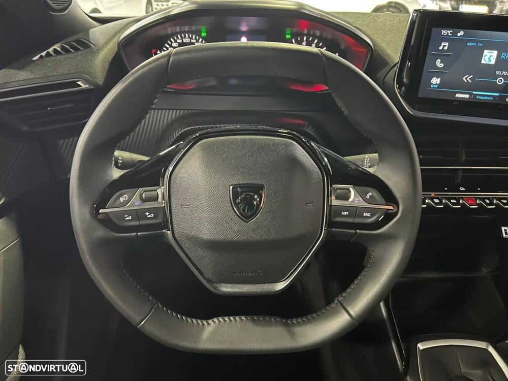 Peugeot 2008 - 13