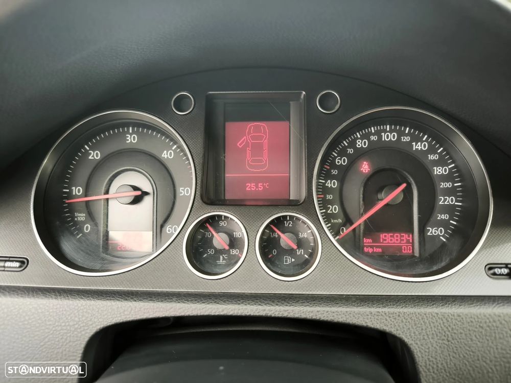 VW Passat Variant 2.0 TDI Confortline - 35