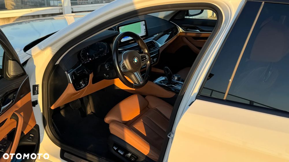 BMW Seria 5 530d Luxury Line - 12