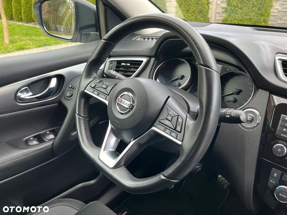 Nissan Qashqai 1.3 DIG-T N-Connecta - 32