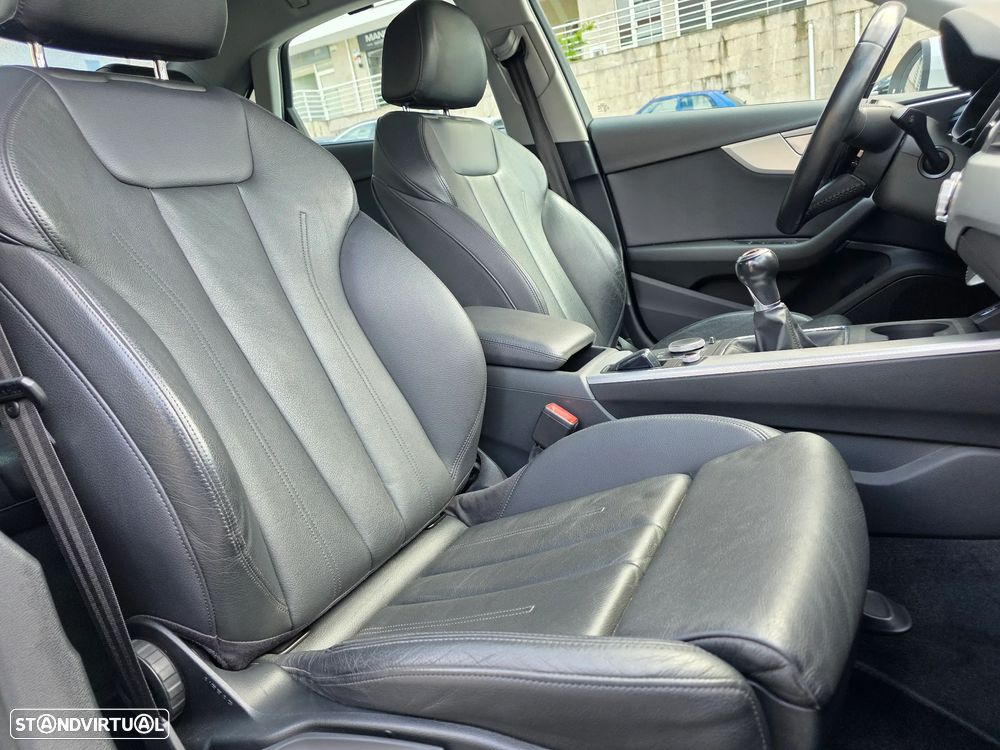 Audi A4 2.0 TDI Business Line Sport - 24