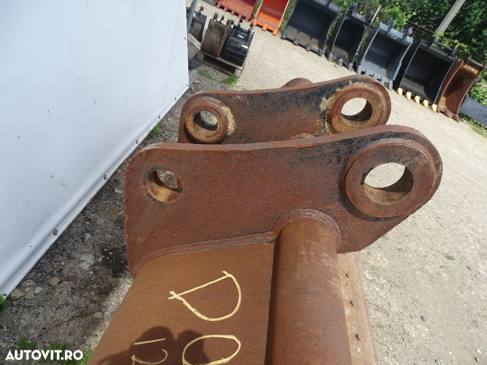 Cupa taluz de 2.40 m  pt. excavatoare de 24-28 tone - 11