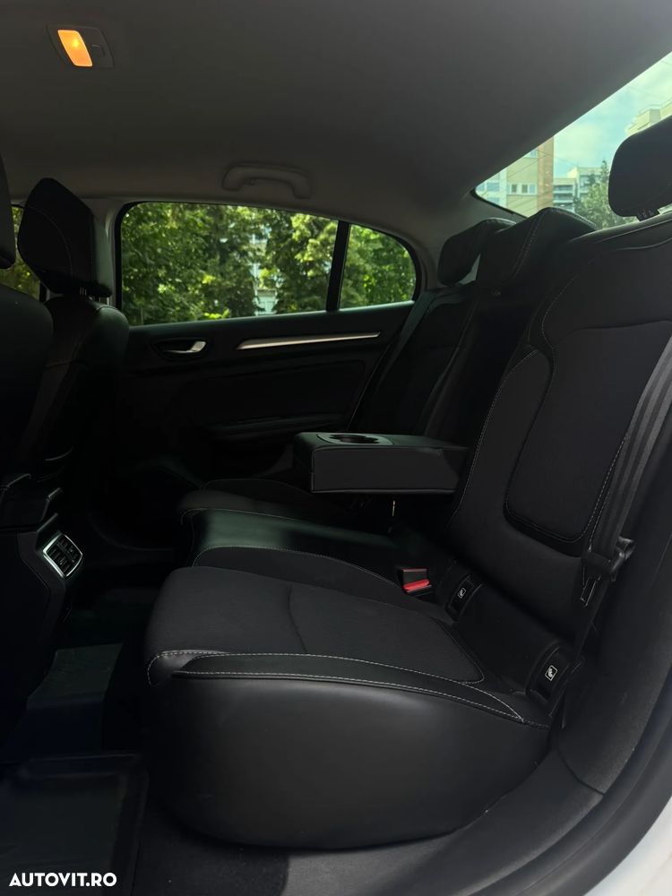 Renault Megane TCe 140 EDC GPF Equilibre - 15