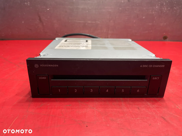 ZMIENIARKA CD VW PASSAT B6 3C0035110