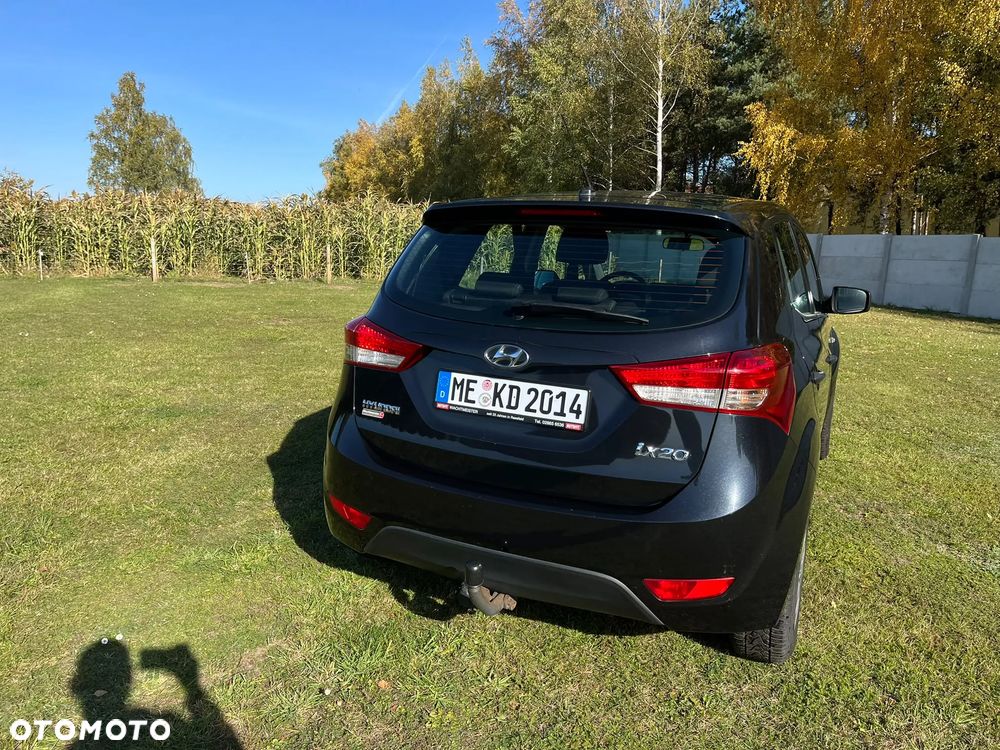 Hyundai ix20 1.4 Trend - 24