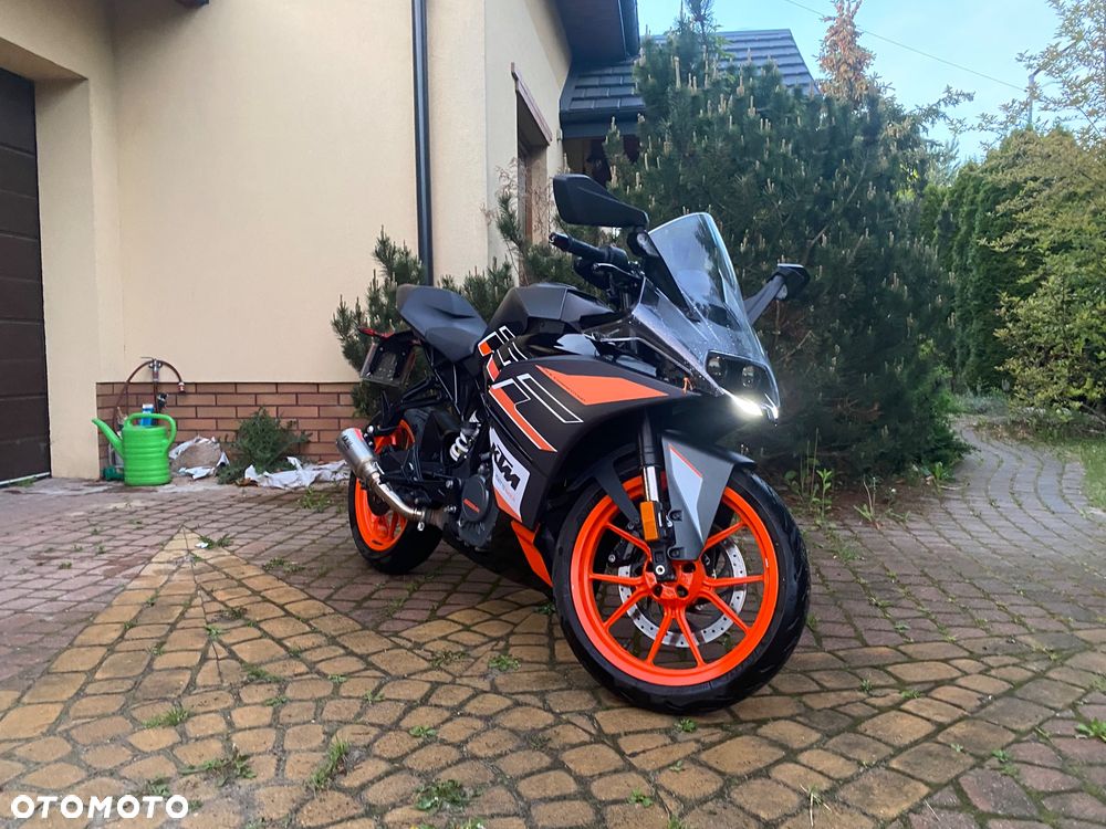 KTM RC 125 - 6