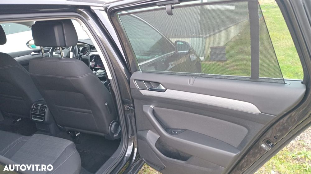 Volkswagen Passat Variant 2.0 TDI SCR DSG Business - 9