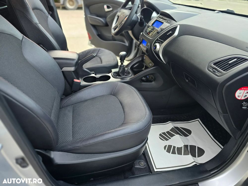 Hyundai ix35 2.0 CRDI 4WD Premium - 7